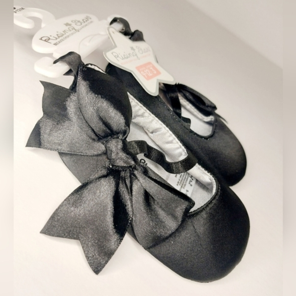 Black Rising Star Baby Shoes 9-12 month with bows